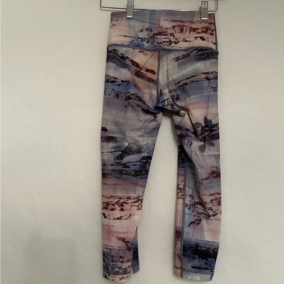Lululemon Wunder Under Crop High-Rise Luxtreme 21" Sunrise Silhouette Multi Sz 4 - Picture 11 of 15